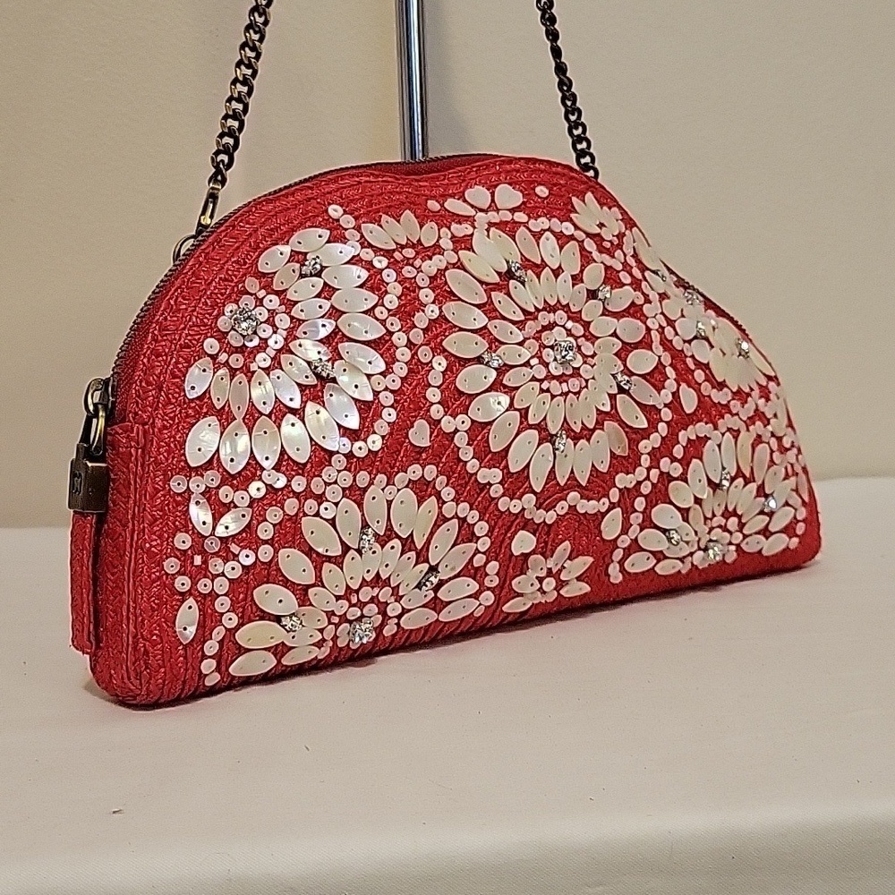 Eric Javits Red Straw Beaded Shoulder Bag - Picture 3 of 11